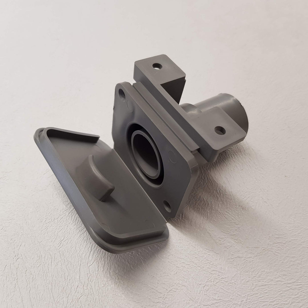 Waste Water Hose Outlet Socket 28mm